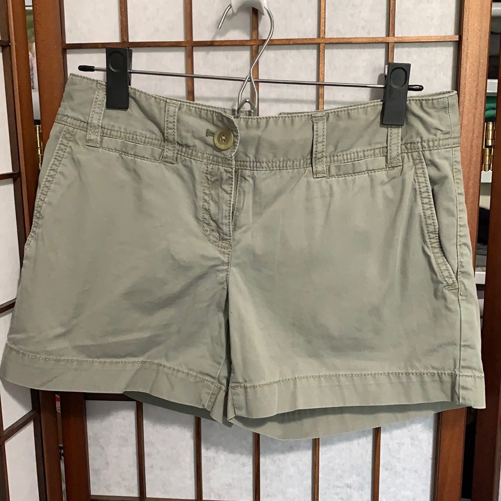 Loft Sage Green Shorts 0